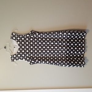 CALVIN KLEIN Black/White Size 8, adorable pattern, zipper up back.